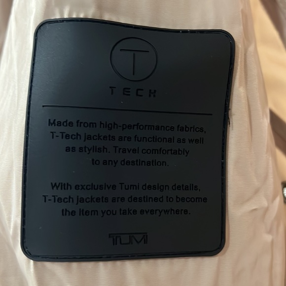 Tumi Tech - Men’s - Packable wind/rain waist coat - Picture 4 of 4